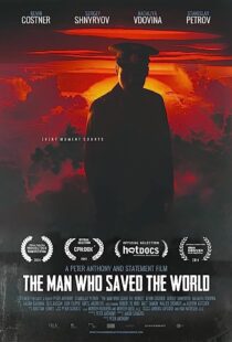 دانلود فیلم The Man Who Saved the World 2014369131-1505328528